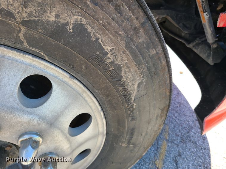 image for item DH5990 2009 Kenworth T600  semi truck