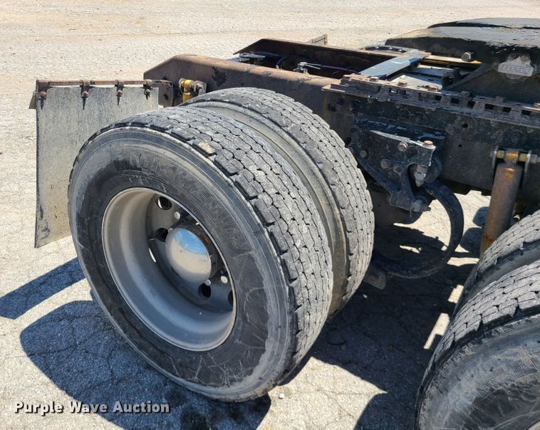 image for item DH5990 2009 Kenworth T600  semi truck