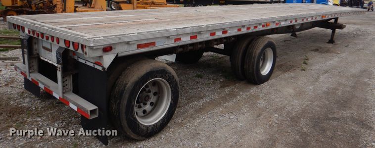 image for item DJ0433 1999 Reinke flatbed trailer
