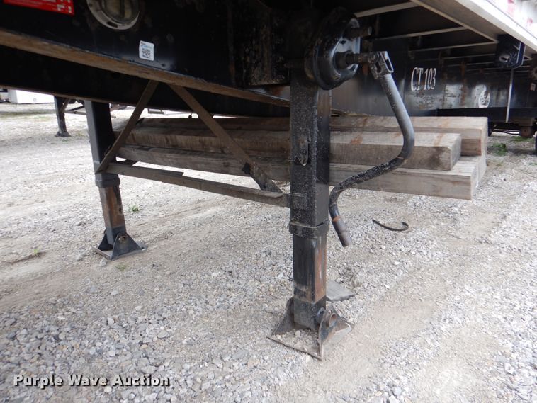 image for item DJ0433 1999 Reinke flatbed trailer