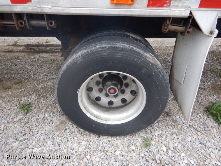 image for item DJ0433 1999 Reinke flatbed trailer