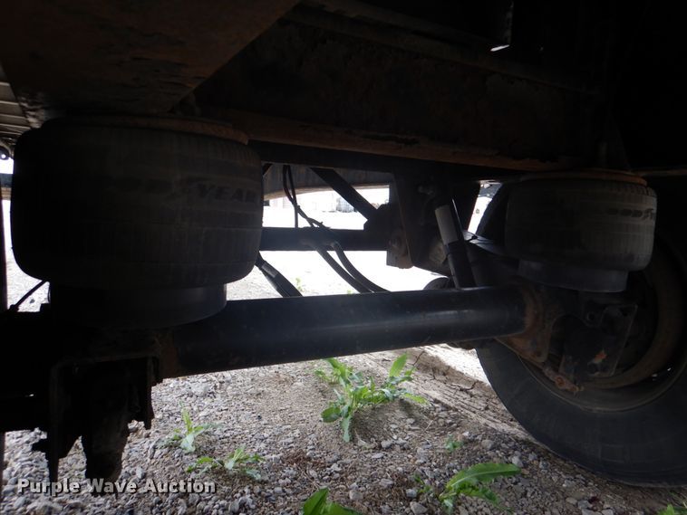 image for item DJ0433 1999 Reinke flatbed trailer