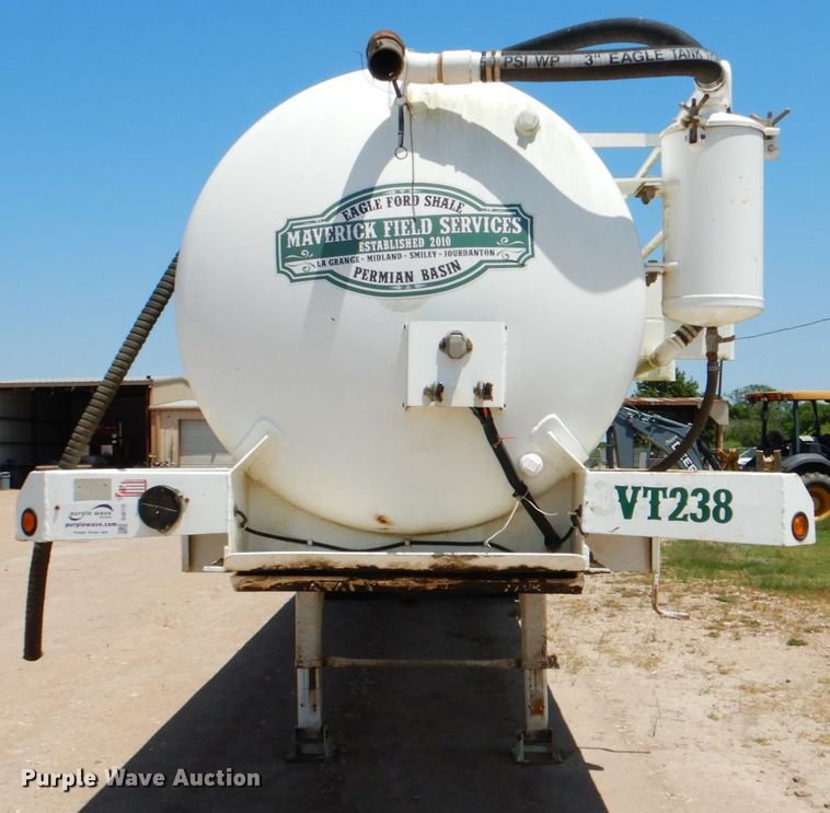 image for item DJ0775 2014 Dragon 130BBL  vacuum trailer