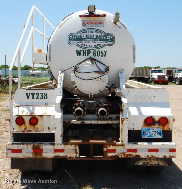 image for item DJ0775 2014 Dragon 130BBL  vacuum trailer