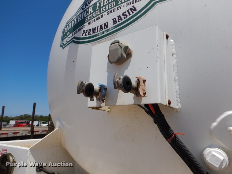 image for item DJ0775 2014 Dragon 130BBL  vacuum trailer