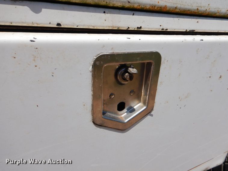 image for item DJ0775 2014 Dragon 130BBL  vacuum trailer