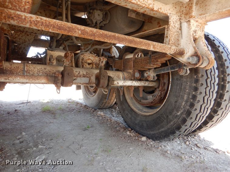 image for item DJ0775 2014 Dragon 130BBL  vacuum trailer