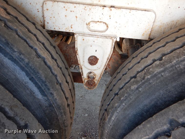 image for item DJ0775 2014 Dragon 130BBL  vacuum trailer