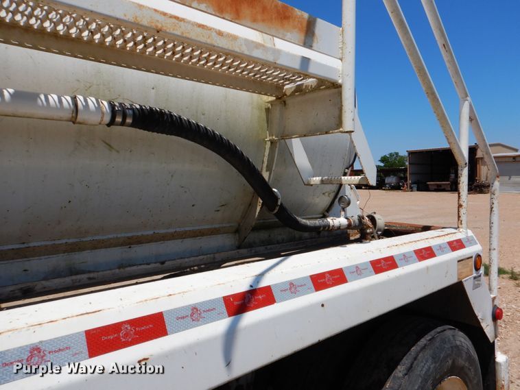 image for item DJ0775 2014 Dragon 130BBL  vacuum trailer