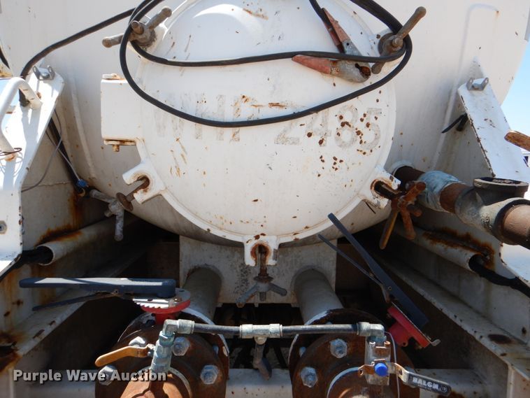 image for item DJ0775 2014 Dragon 130BBL  vacuum trailer