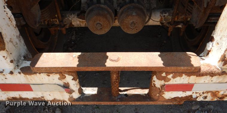 image for item DJ0775 2014 Dragon 130BBL  vacuum trailer