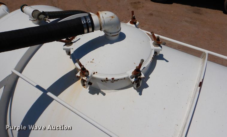 image for item DJ0775 2014 Dragon 130BBL  vacuum trailer