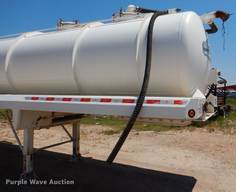 image for item DJ0775 2014 Dragon 130BBL  vacuum trailer