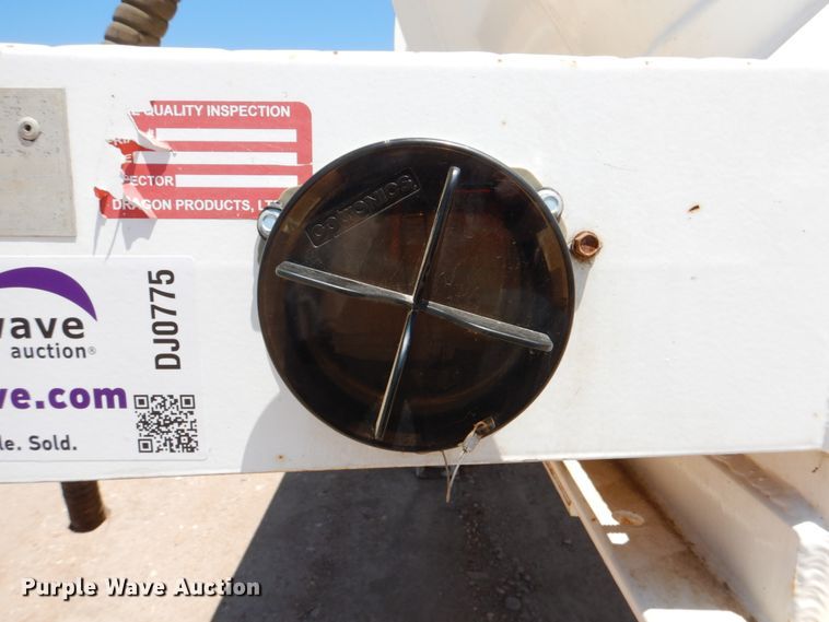 image for item DJ0775 2014 Dragon 130BBL  vacuum trailer