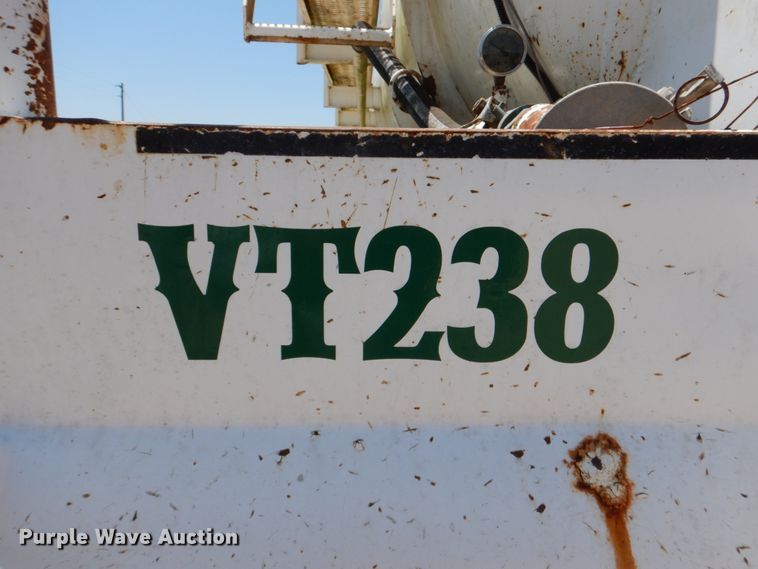 image for item DJ0775 2014 Dragon 130BBL  vacuum trailer