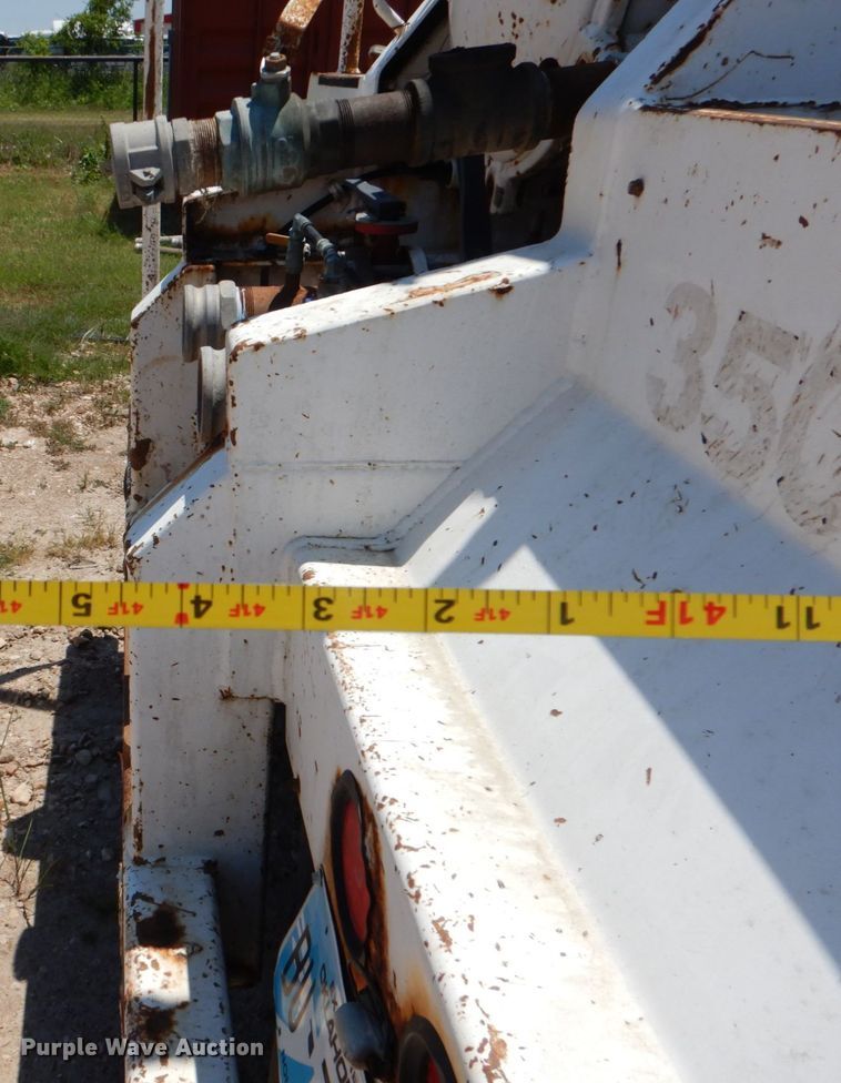 image for item DJ0775 2014 Dragon 130BBL  vacuum trailer