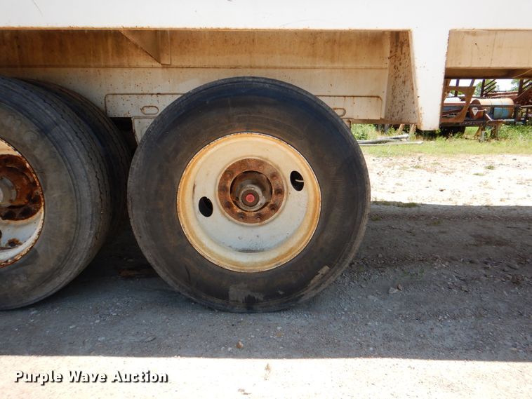 image for item DJ0775 2014 Dragon 130BBL  vacuum trailer