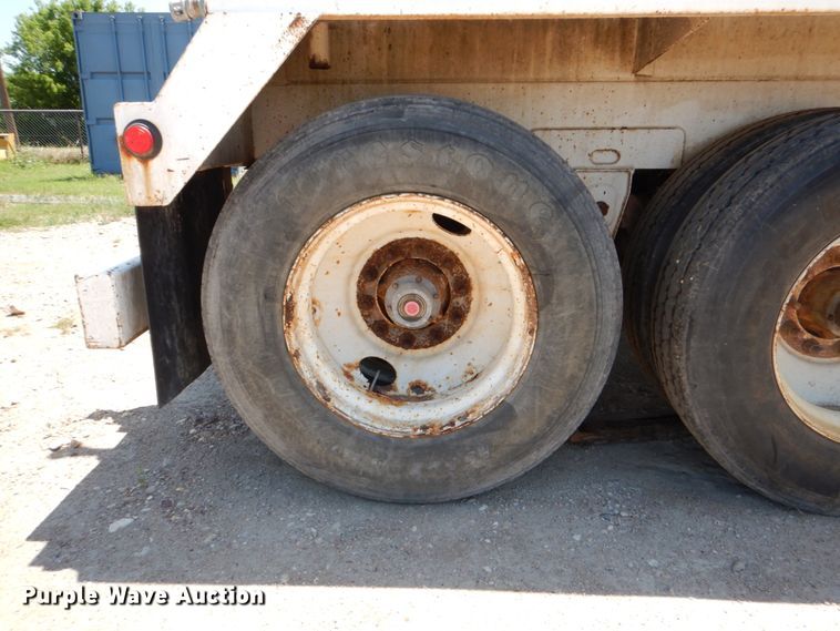 image for item DJ0775 2014 Dragon 130BBL  vacuum trailer