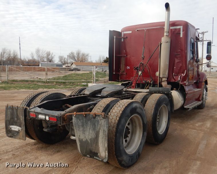 image for item DJ1163 2005 Freightliner Columbia  semi truck