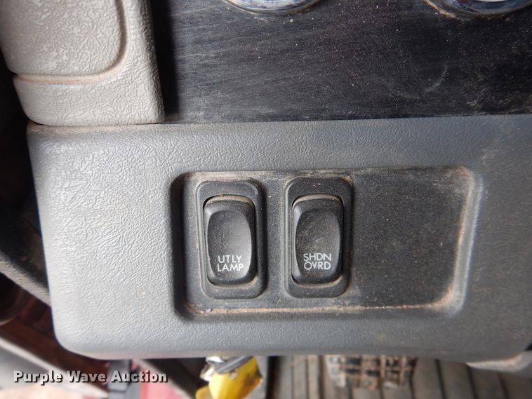 image for item DJ1163 2005 Freightliner Columbia  semi truck