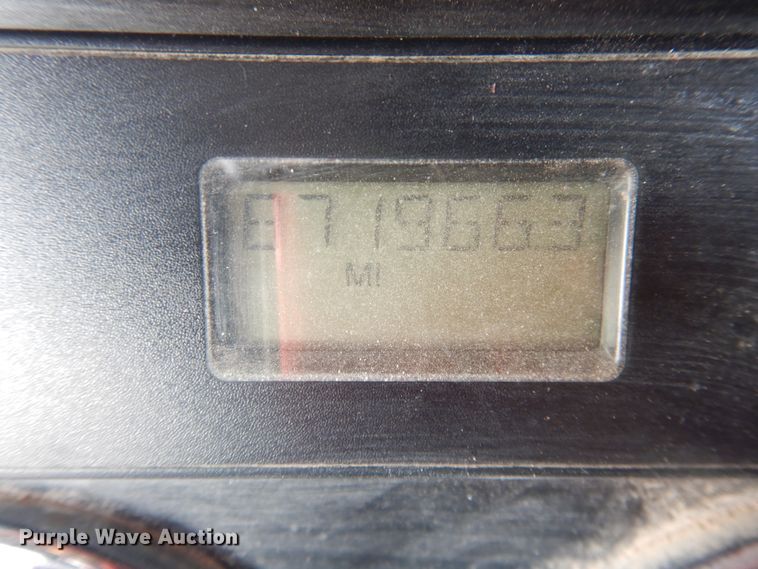 image for item DJ1163 2005 Freightliner Columbia  semi truck