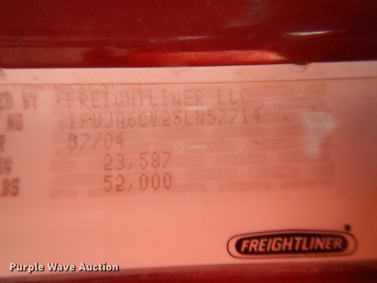 image for item DJ1163 2005 Freightliner Columbia  semi truck