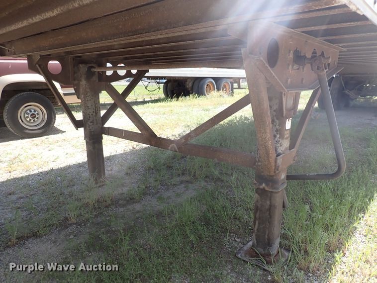 image for item DJ5622 2005 Wabash  dry van trailer