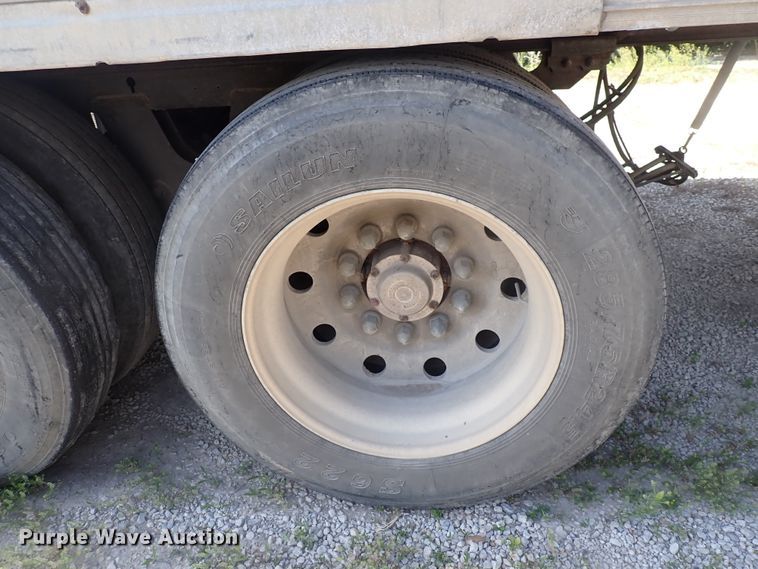 image for item DJ5622 2005 Wabash  dry van trailer