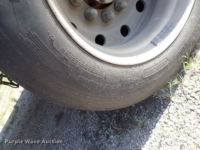 image for item DJ5622 2005 Wabash  dry van trailer