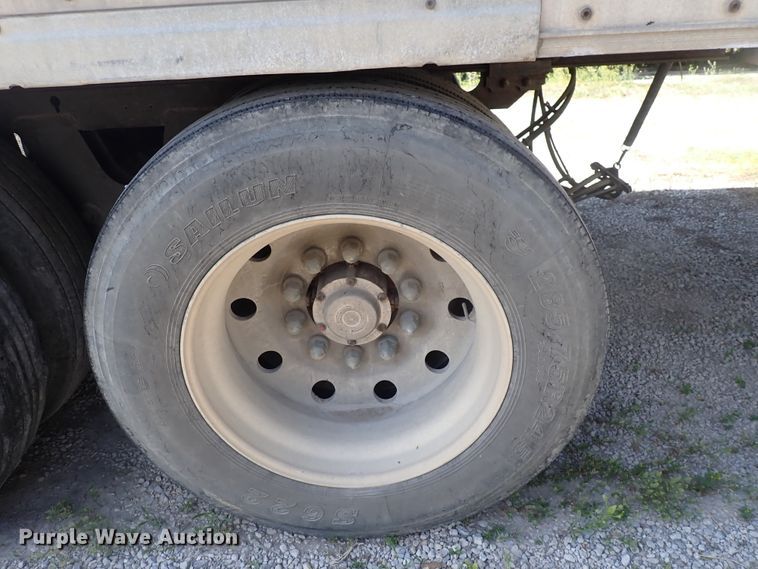 image for item DJ5622 2005 Wabash  dry van trailer