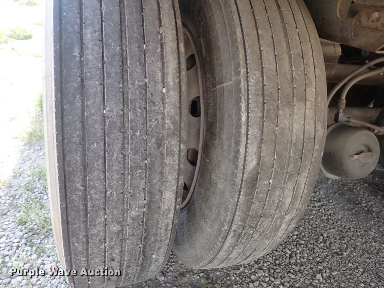 image for item DJ5622 2005 Wabash  dry van trailer