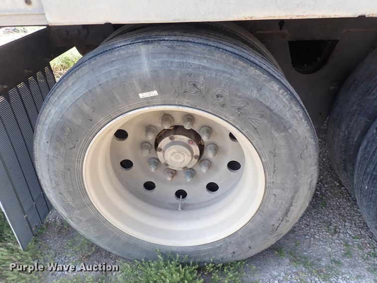 image for item DJ5622 2005 Wabash  dry van trailer