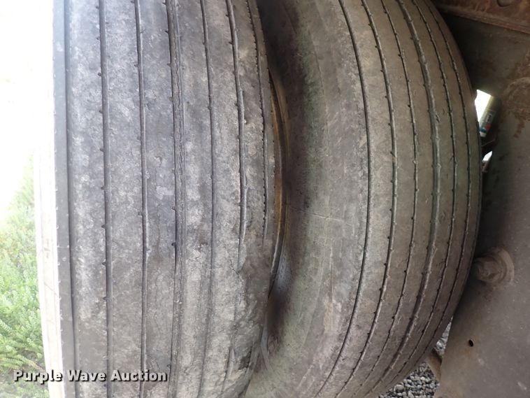 image for item DJ5622 2005 Wabash  dry van trailer