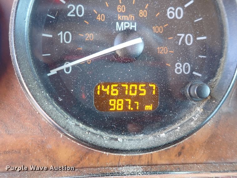 image for item DJ5675 2007 Peterbilt 386  semi truck