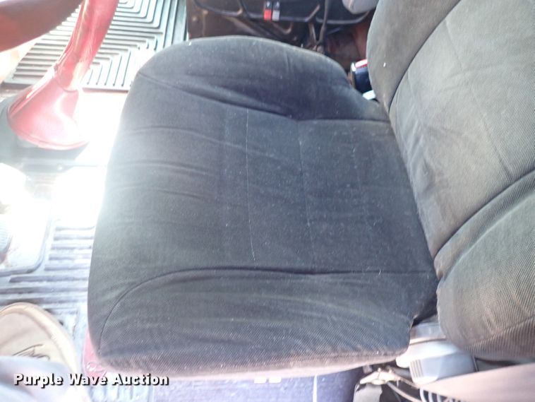 image for item DJ5675 2007 Peterbilt 386  semi truck