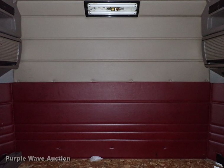 image for item DJ5675 2007 Peterbilt 386  semi truck