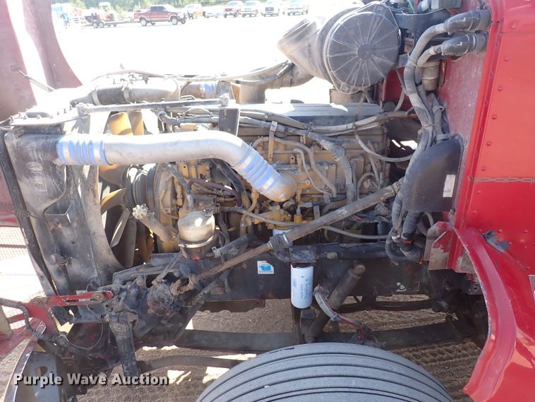 image for item DJ5675 2007 Peterbilt 386  semi truck