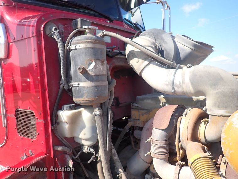 image for item DJ5675 2007 Peterbilt 386  semi truck