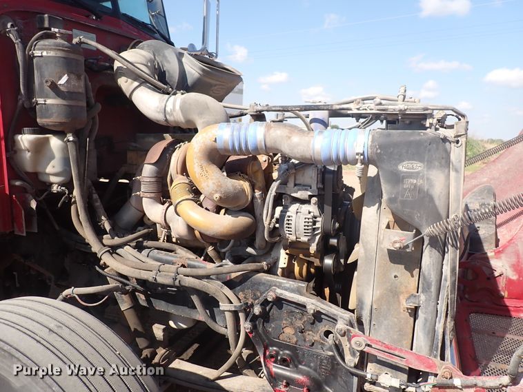 image for item DJ5675 2007 Peterbilt 386  semi truck