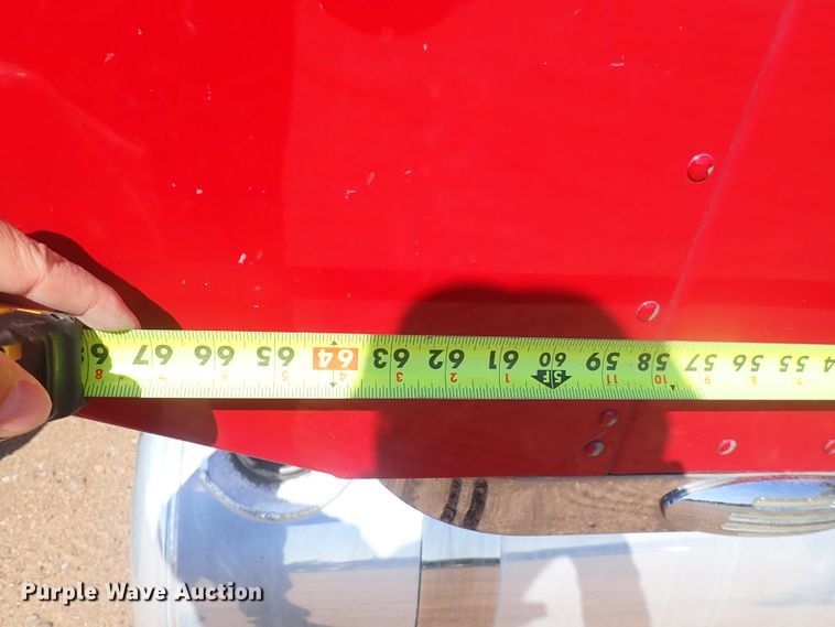 image for item DJ5675 2007 Peterbilt 386  semi truck