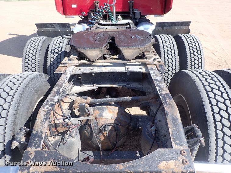 image for item DJ5675 2007 Peterbilt 386  semi truck