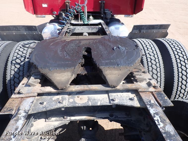 image for item DJ5675 2007 Peterbilt 386  semi truck