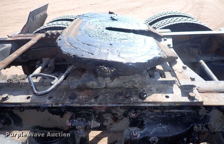 image for item DJ5675 2007 Peterbilt 386  semi truck