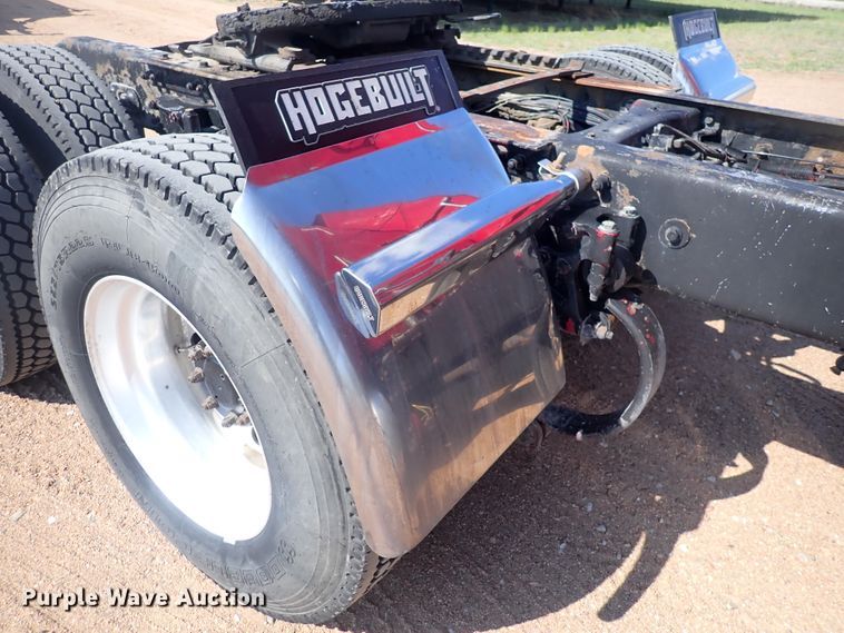 image for item DJ5675 2007 Peterbilt 386  semi truck