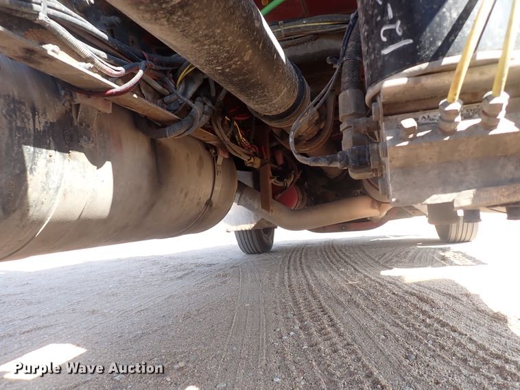 image for item DJ5675 2007 Peterbilt 386  semi truck