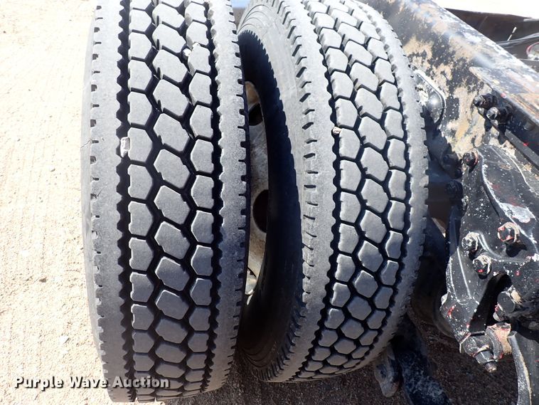 image for item DJ5675 2007 Peterbilt 386  semi truck