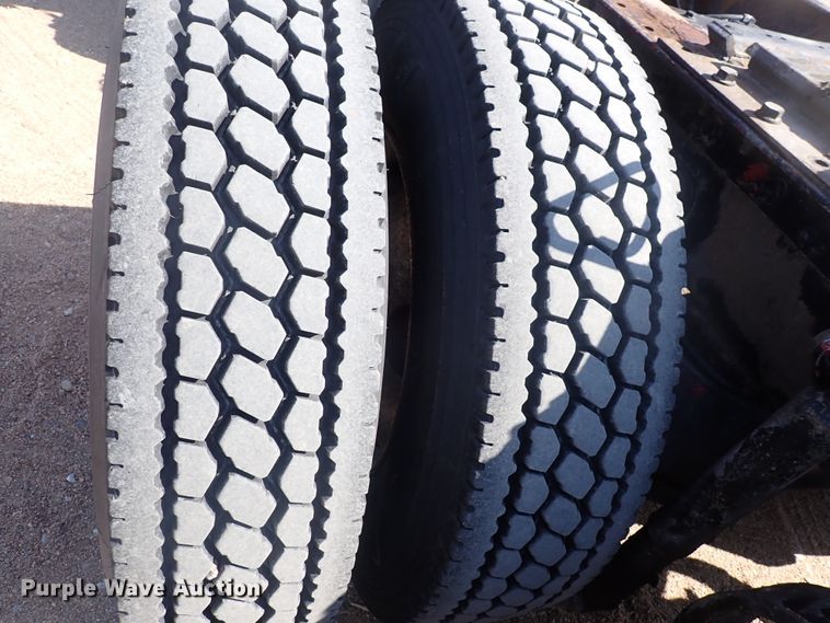 image for item DJ5675 2007 Peterbilt 386  semi truck