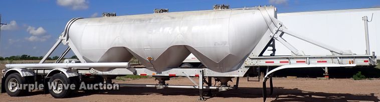 image for item DJ5679 1999 Heil  pneumatic dry bulk trailer