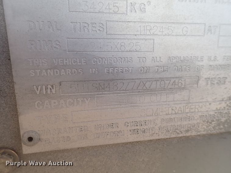 image for item DJ5679 1999 Heil  pneumatic dry bulk trailer