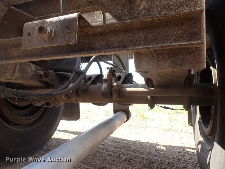 image for item DJ5679 1999 Heil  pneumatic dry bulk trailer